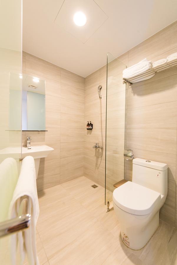 Traveller Inn Tiehua Cultural And Creative Hotel Taitung Bagian luar foto