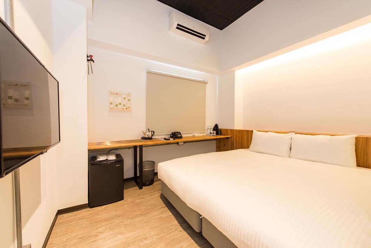 Traveller Inn Tiehua Cultural And Creative Hotel Taitung Bagian luar foto