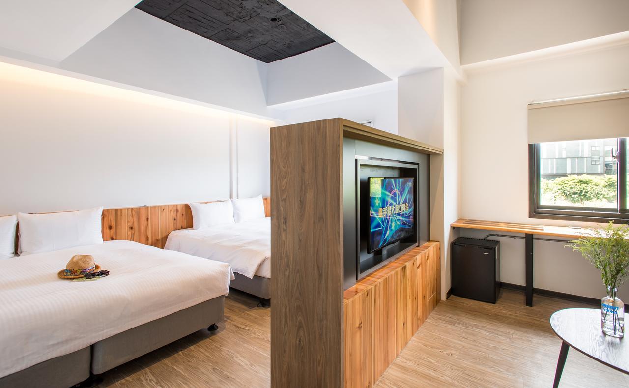 Traveller Inn Tiehua Cultural And Creative Hotel Taitung Bagian luar foto